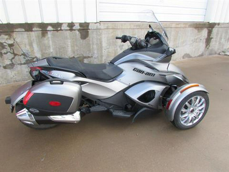 2014 Can-Am Spyder® ST Limited