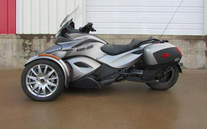 2014 Can-Am Spyder® ST Limited