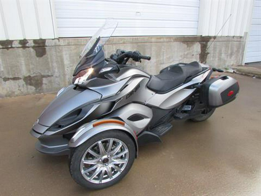 2014 Can-Am Spyder® ST Limited