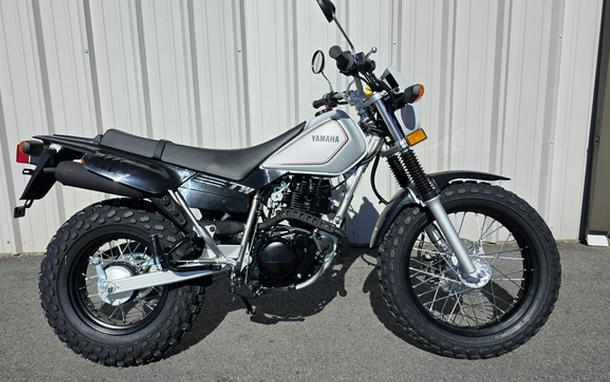 2027 Yamaha TW 200