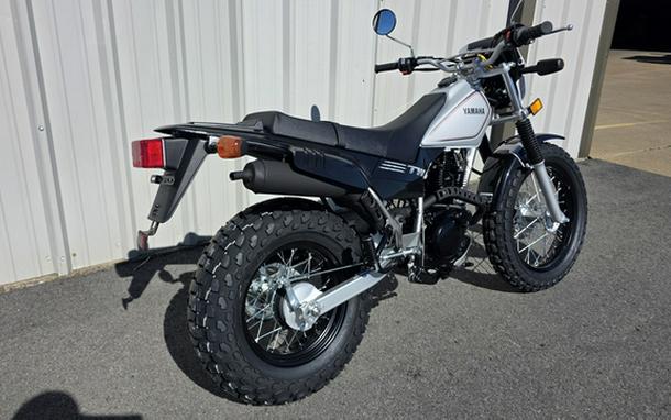 2027 Yamaha TW 200