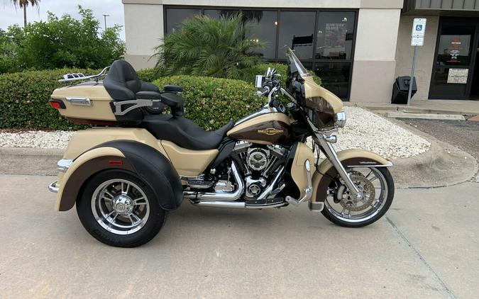 FLHTCUTG 2014 Tri Glide Ultra