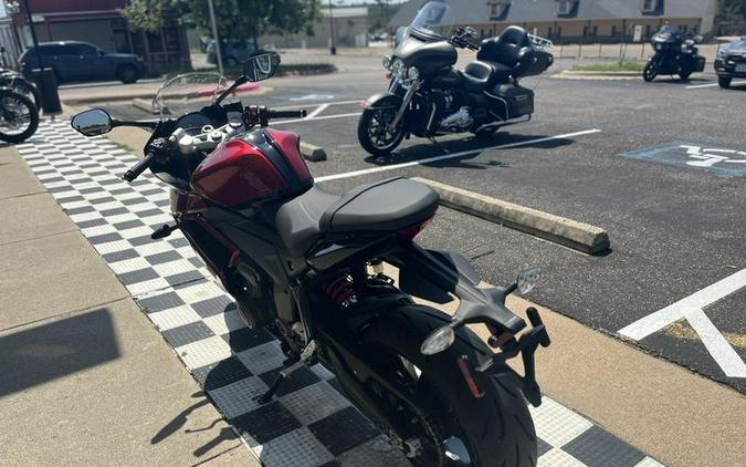 2025 Triumph Daytona 660 Carnival Red/Sapphire Black