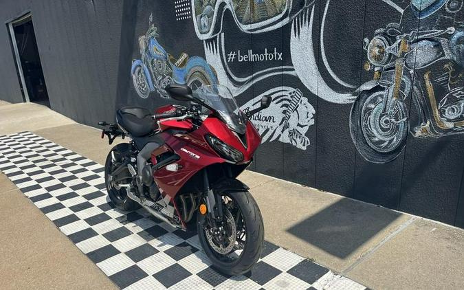 2025 Triumph Daytona 660 Carnival Red/Sapphire Black