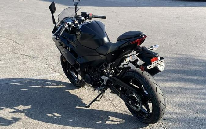 2026 Kawasaki Ninja® 500 ABS Metallic Flat Spark Black