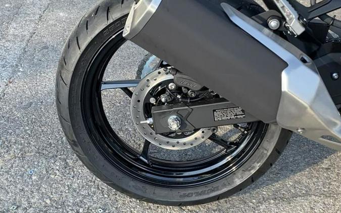 2026 Kawasaki Ninja® 500 ABS Metallic Flat Spark Black