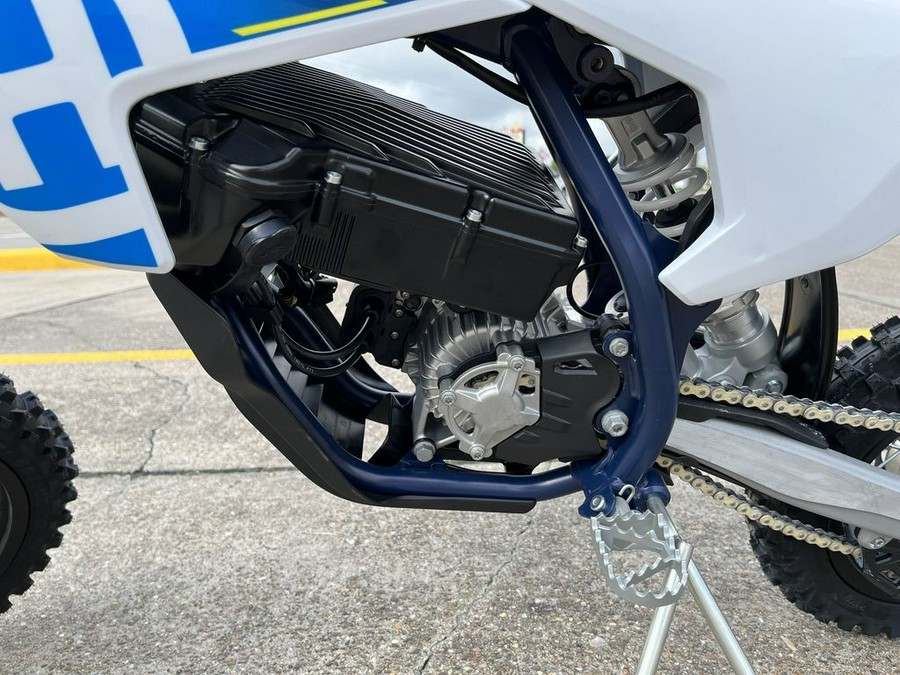 2024 Husqvarna® EE 5