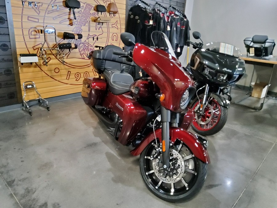 2024 Indian Motorcycle® Roadmaster® Dark Horse®