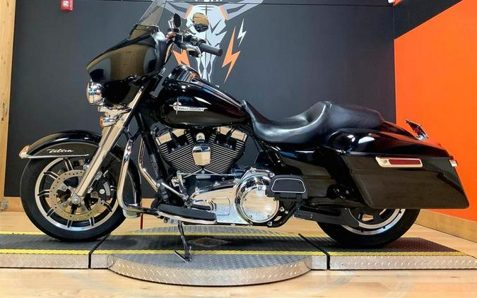 2015 Harley-Davidson® FLHTCU - Electra Glide® Ultra Classic®