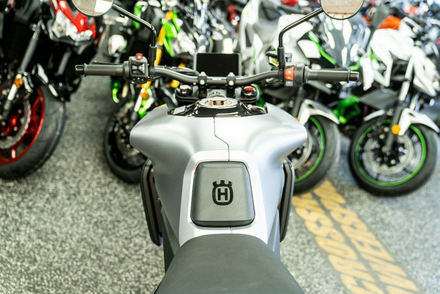 2025 Husqvarna VITPILEN 801