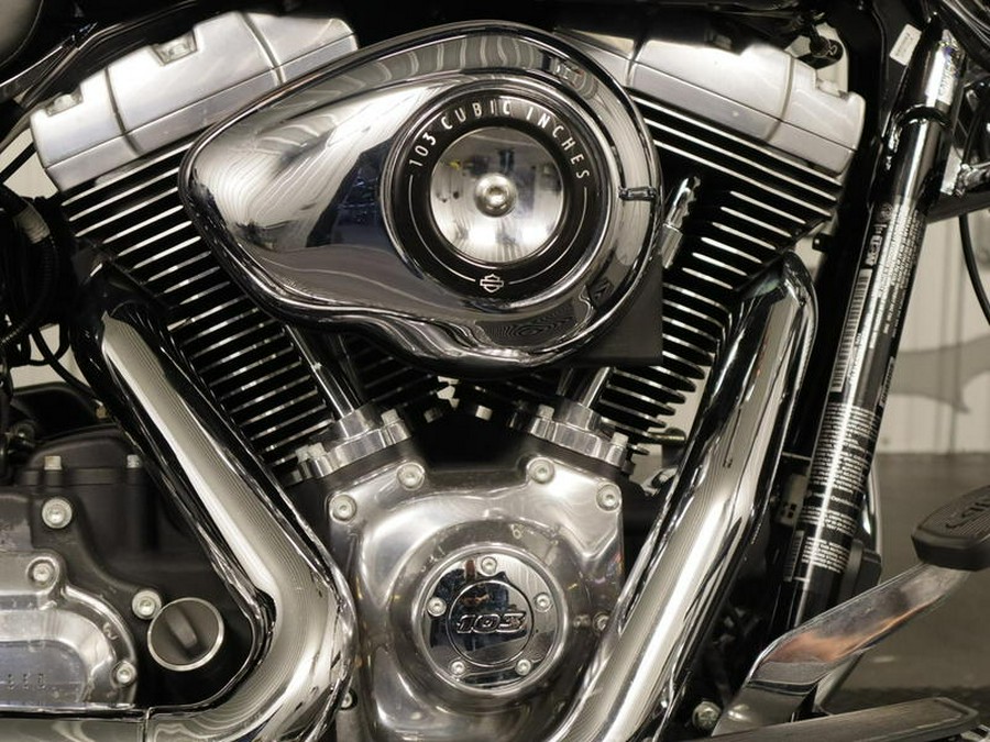 2012 Harley-Davidson® FLD - Dyna® Switchback™