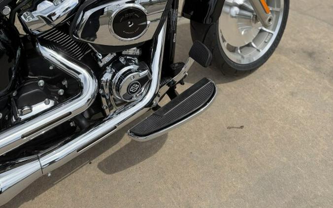 2026 Harley-Davidson Fat Boy Vivid Black Chrome Trim