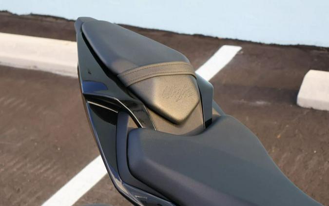 2025 KAWASAKI NINJA ZX636R