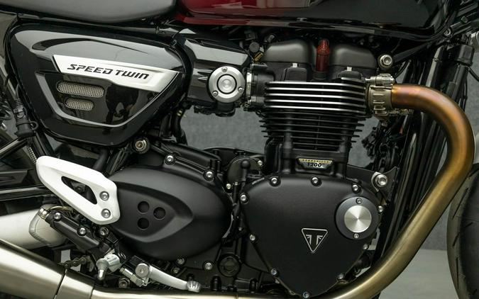 2024 TRIUMPH SPEED TWIN 1200 STEALTH EDITION