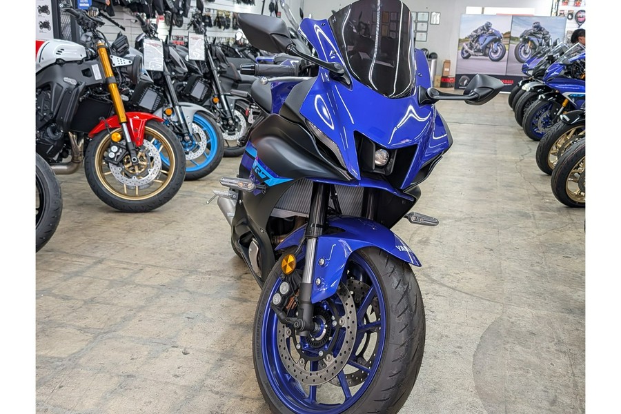 2024 Yamaha YZF-R7 CA