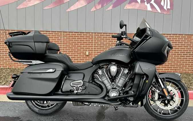 2024 Indian Motorcycle® Pursuit® Dark Horse® Black Smoke