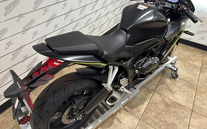 2026 Honda CBR650R E-Clutch