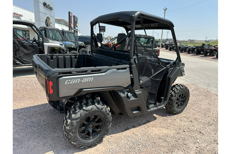 2024 Can-Am Defender XT HD9