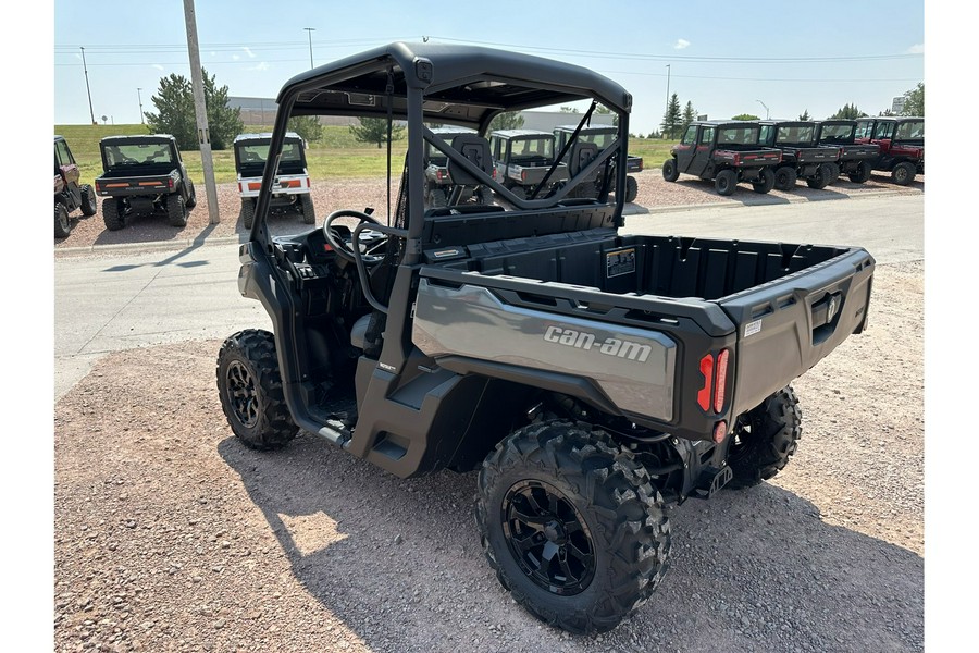 2024 Can-Am Defender XT HD9