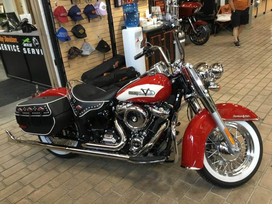 2024 Harley-Davidson® Hydra-Glide Revival Redline Red