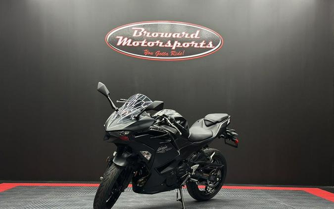 2026 Kawasaki Ninja 500 Metallic Flat Spark Black