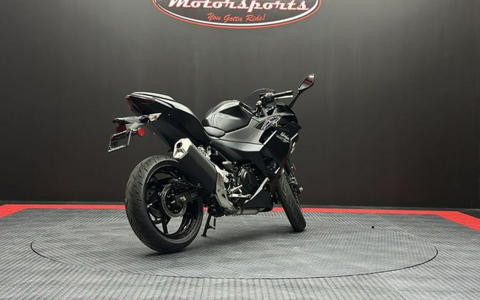 2026 Kawasaki Ninja 500 Metallic Flat Spark Black