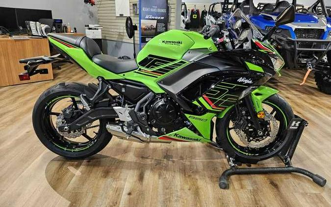 2024 Kawasaki Ninja® 650 KRT EDITION ABS