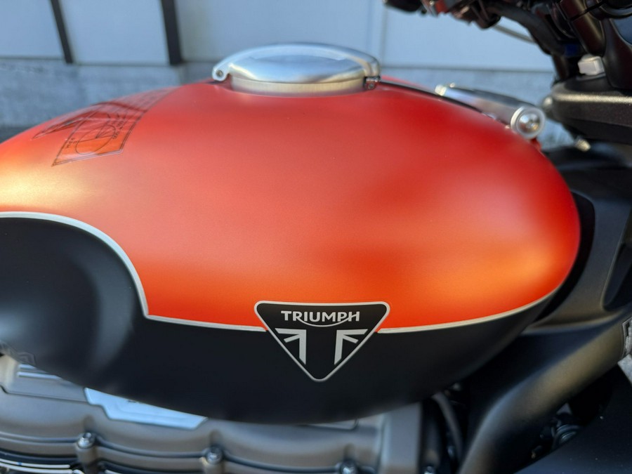 2026 Triumph Rocket 3 Storm R