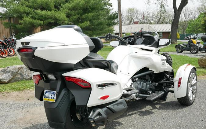 2017 Can-Am® Spyder® F3 Limited 6-Speed Semi-Automatic (SE6)