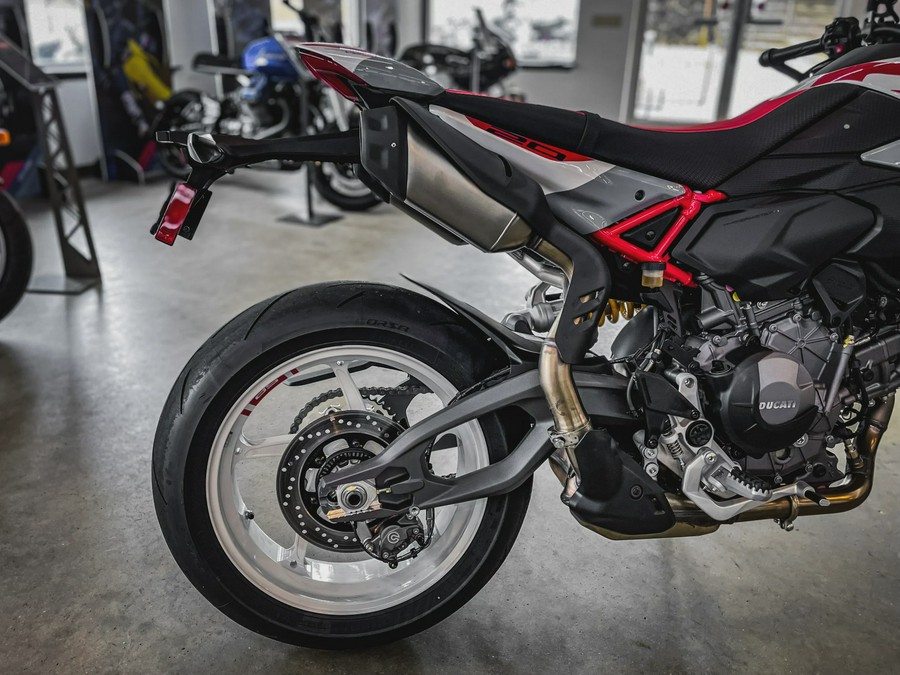 2026 DUCATI HYPERMOTARD V2 SP