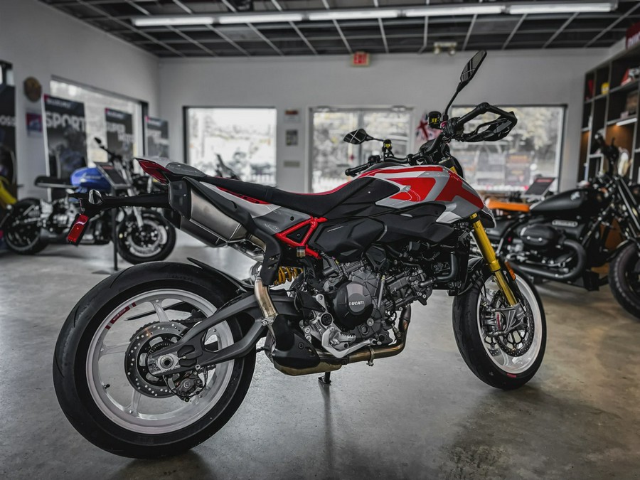 2026 DUCATI HYPERMOTARD V2 SP