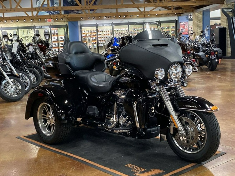 2018 Harley-Davidson Trike FLHTCUTG - Tri Glide Ultra