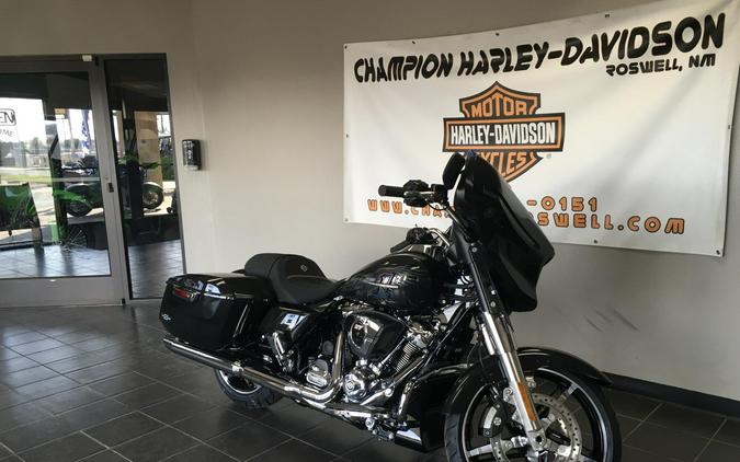 Street Glide®
