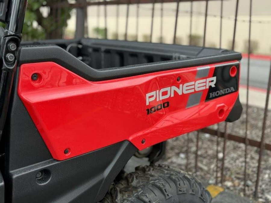 2023 Honda® Pioneer 1000-6 Deluxe Crew