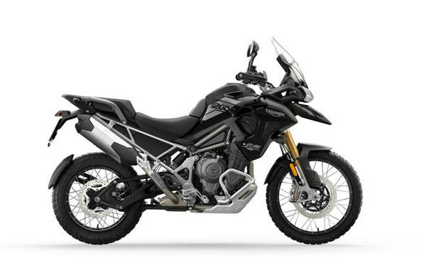 2022 Triumph Tiger 1200 Rally Pro Review [20 Fast Facts]