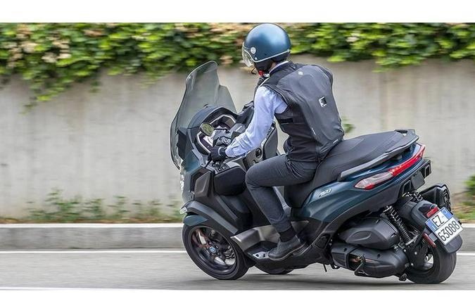 2024 Piaggio MP3 530 Exclusive Nero Meteora Matte