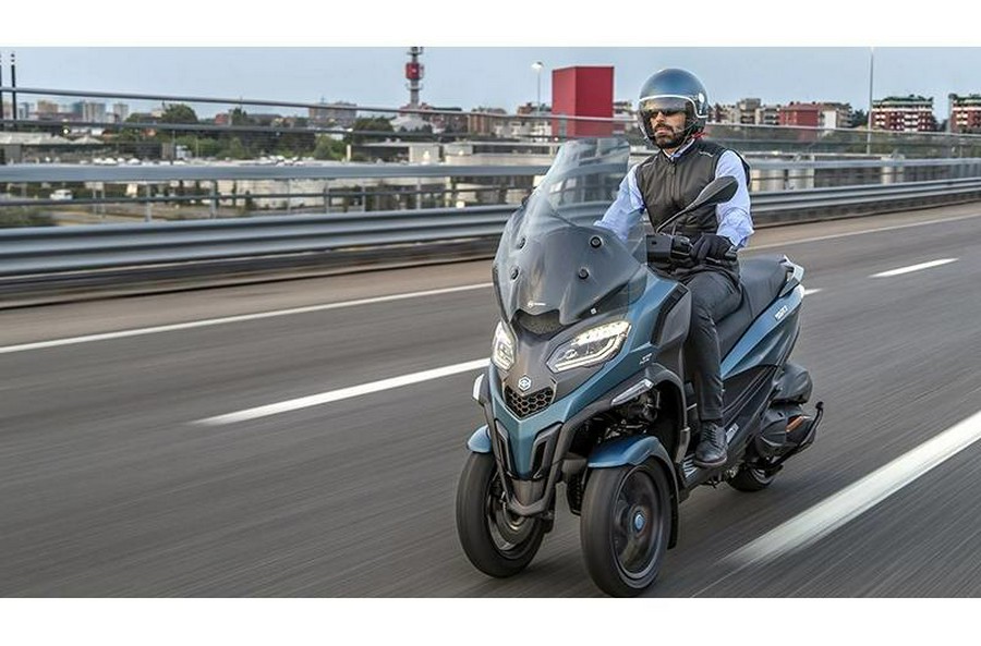 2024 Piaggio MP3 530 Exclusive Nero Meteora Matte