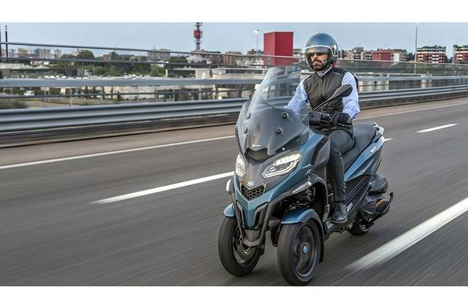 2024 Piaggio MP3 530 Exclusive Nero Meteora Matte