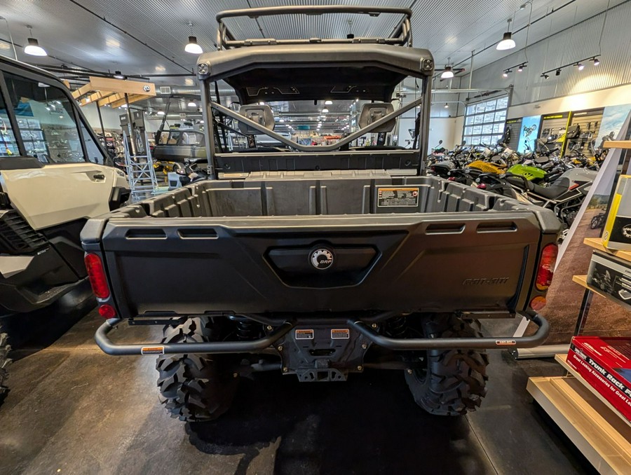 2023 Can-Am Defender DPS HD10