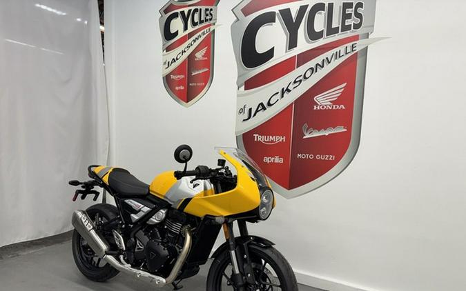 2026 Triumph Thruxton 400 Metallic Racing Yellow / Aluminium Si
