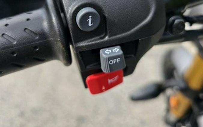 2025 TRIUMPH Scrambler 400 X Matte Khaki Green / Fusion White