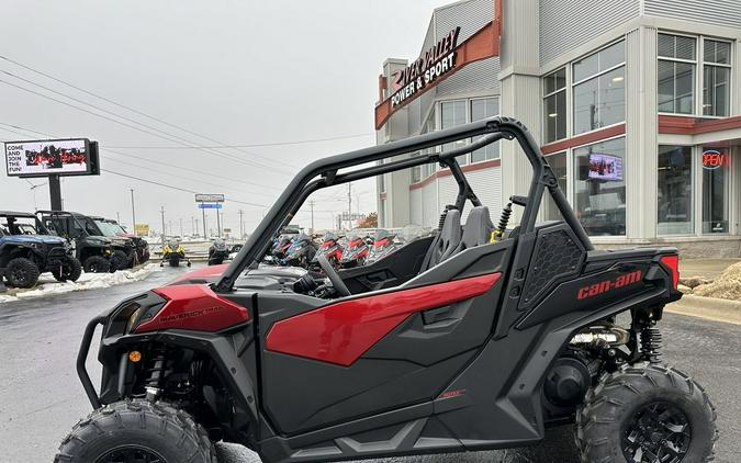 2024 Can-Am™ Maverick™ Trail DPS 1000