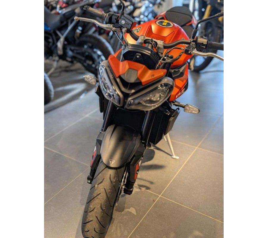 New 2025 Triumph Street Triple 765 R