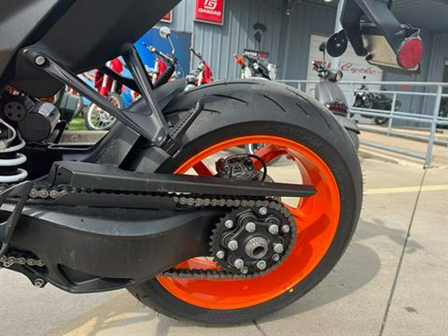 2023 KTM 1290 Super Duke R EVO