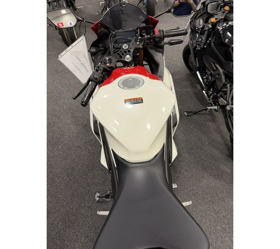 2026 Yamaha YZF-R3 70th Anniversary Edition R3