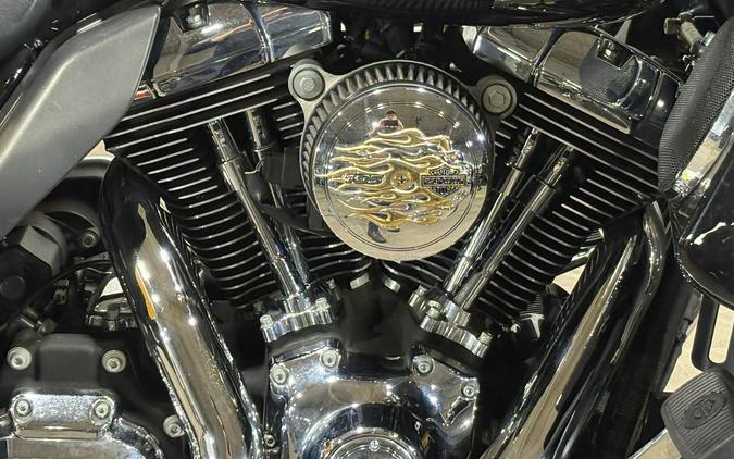2013 Harley-Davidson Electra Glide Ultra Limited Yellow Pearl