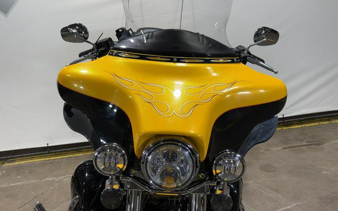 2013 Harley-Davidson Electra Glide Ultra Limited Yellow Pearl
