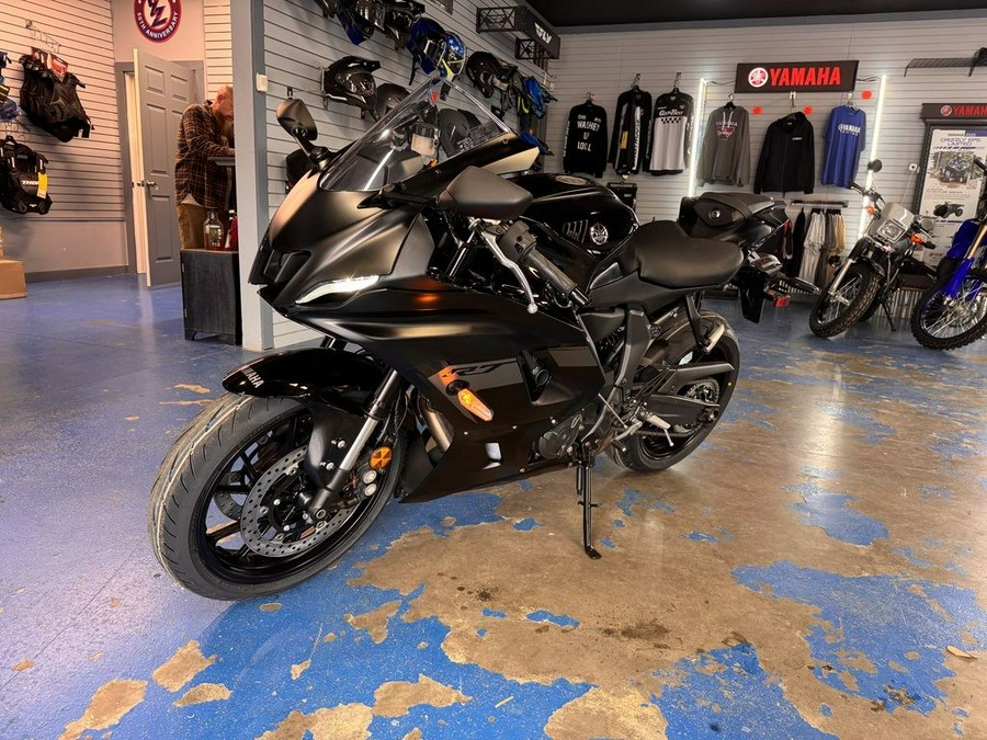 2025 Yamaha YZF-R7