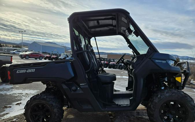 2025 Can-Am Defender XT HD10