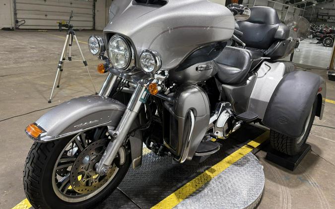 2016 Harley-Davidson Tri Glide Ultra Billet Silver